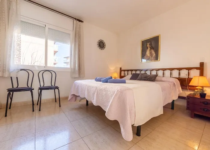 Pompeyo I By Interhome Cambrils